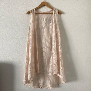 Lace sleeveless duster